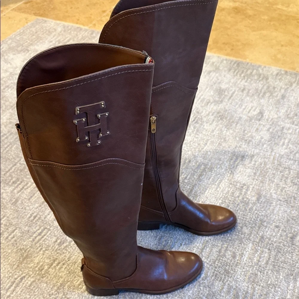Tommy Hilfiger Womens Brown Knee High Riding Boots Size 8M